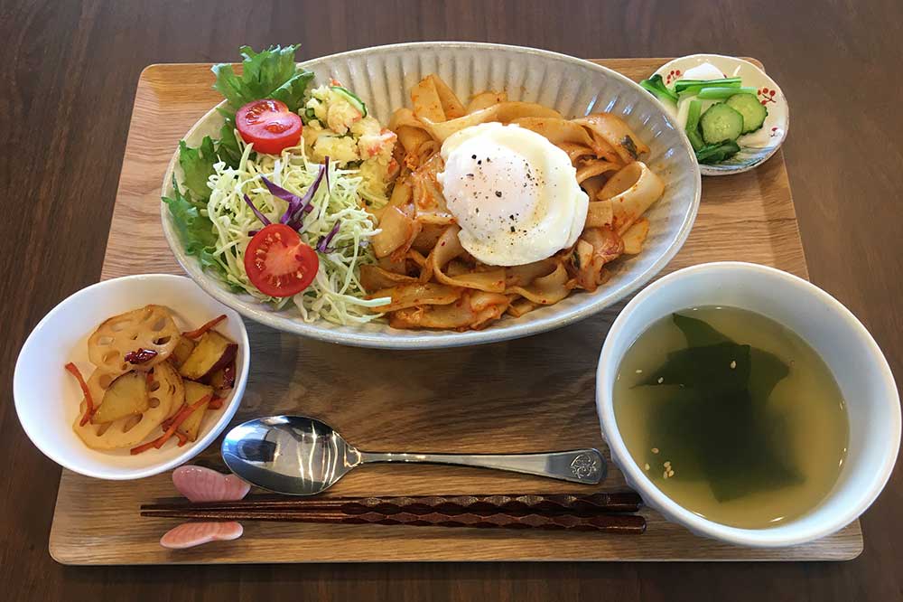 キムチ焼うどんプレート 700円